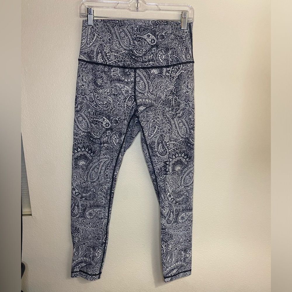 Lululemon Wunder Under high rise crop leggings size 8